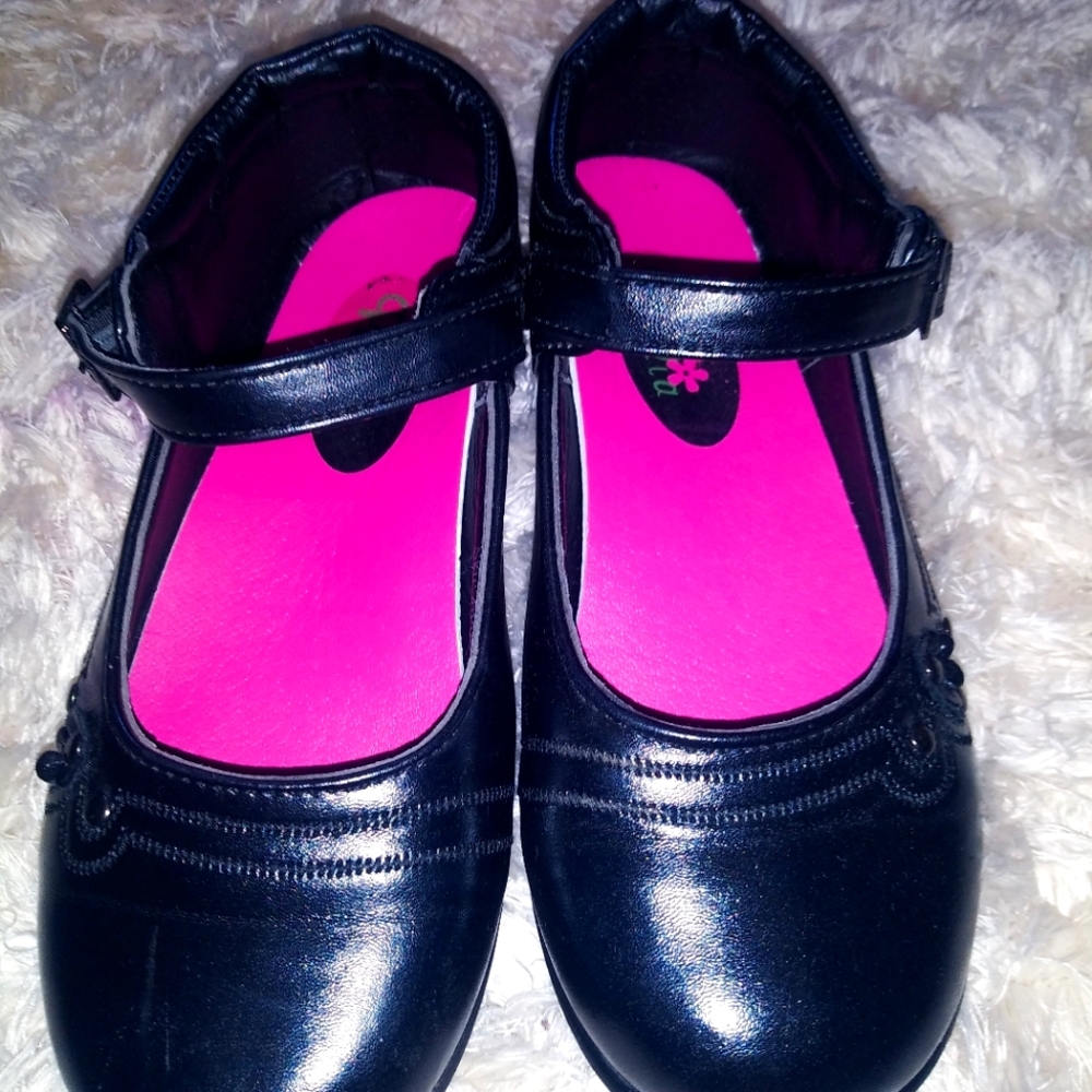 Girls black dress shoes